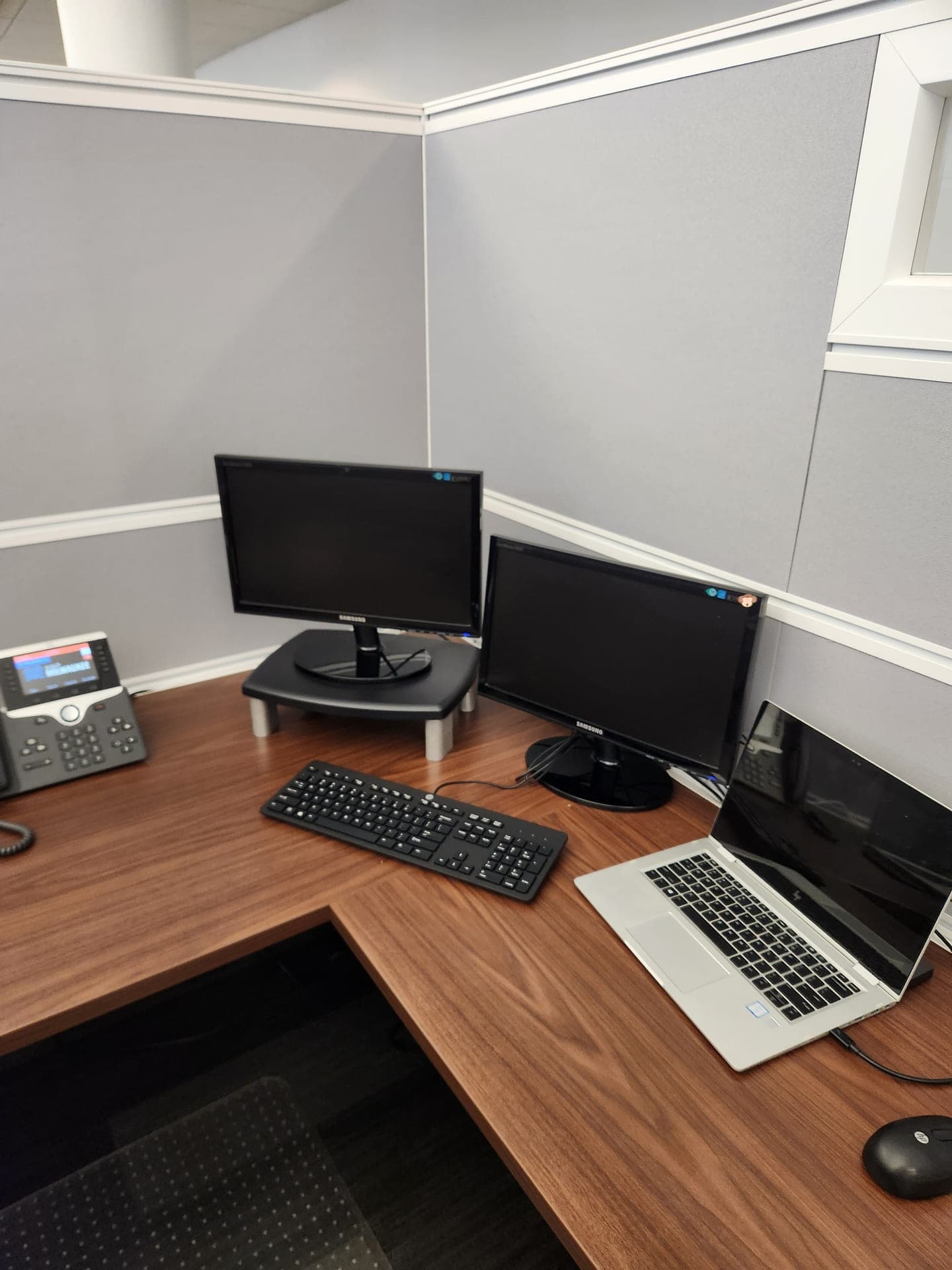 Cubicle Setup